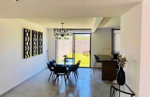 San Luis Potosí Apartamento | Espaciosa casa cerca de zona industrial