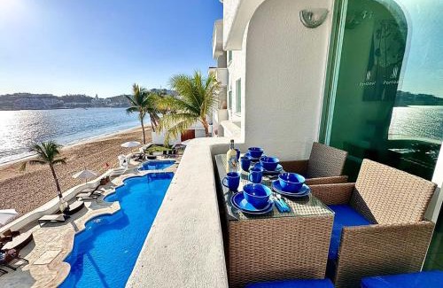 Manzanillo Apartamento | Espectacular Apto remodelado, de lujo y a pie de Playa con vista al mar