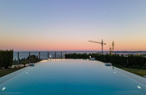 Benalmádena Villa | Espectacular Villa in Higueron