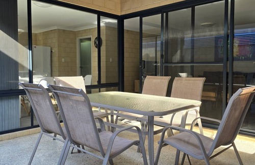 Esperance Villa | Esperance Stay By The Sea
