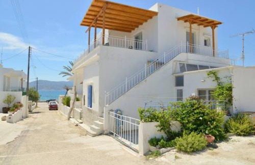Adamas Apartamento | Esperos Seaside Suite in Adamas, Milos
