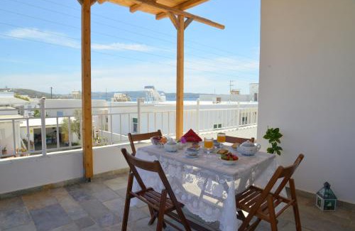 Adamas Apartamento | Esperos Seaside Suite in Adamas, Milos