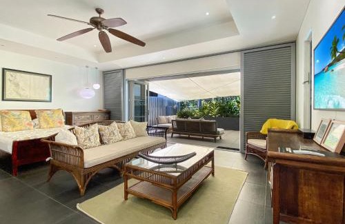 Horseshoe Bay Casa | Essence Beachfront Retreat