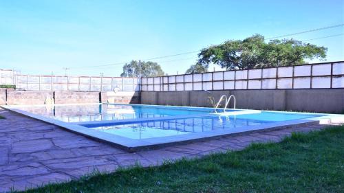 Hospital Apartamento | Essy's Furnished Homes Nakuru with pool & GYM