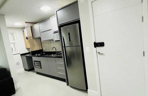 Alto Ribeirao Apartamento | Estadia Perfeita em Florianópolis: Apartamento com 2 Quartos e Churrasqueira!