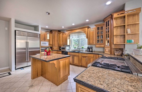 Colorado Springs Casa | Estate w/ Indoor Pool & Decks ~ 25 Mi to Dtwn