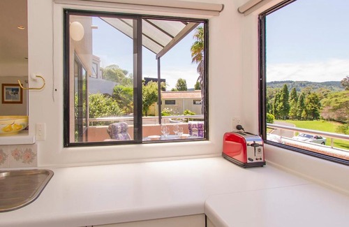 Whangamata Casa | Estuary Escape - Whangamata Holiday Home