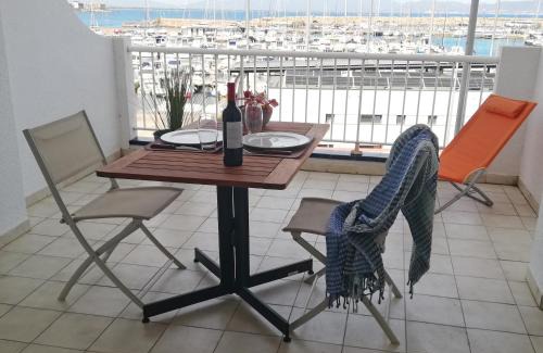 L'Escala Apartamento | Estudi Nàutic port La Clota