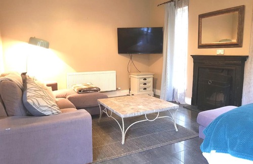Killarney Casa | Ethan Cottage
