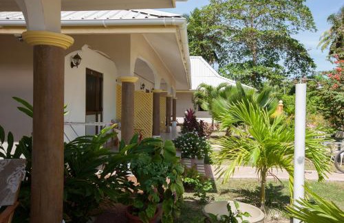 La Digue Casa | Etoile Labrine Guest House