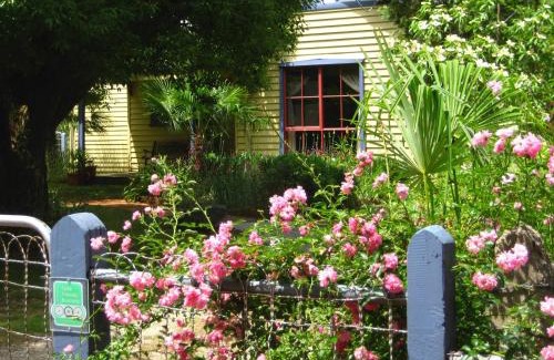 Bright Casa | Eugenie Cottage 1930s Art Deco