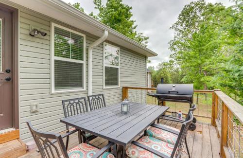 Holiday Island Casa | Eureka Springs Family Home - half Mi to Marina!