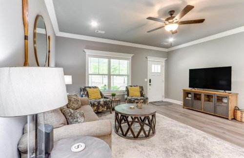 Holiday Island Casa | Eureka Springs Family Home - half Mi to Marina!