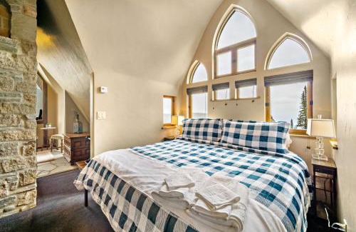 Sandpoint Chalet De Esquí | European Schweitzer Mountain Chalet with Hot tub