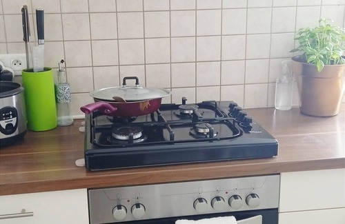 Hegenheim Casa | EuroStar 1-king-size double bedroom in a house in delightful Hégenheim with WiFi