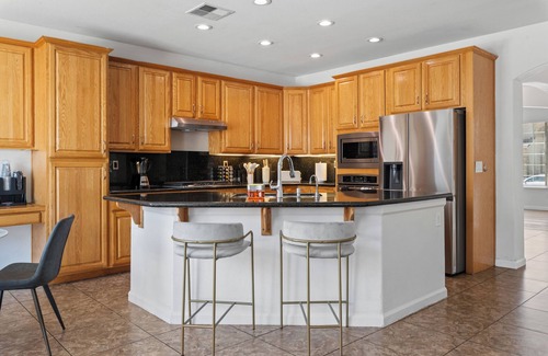 Elk Grove Casa | EV Fast Charger 5BD Amazing Home