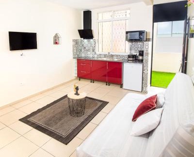 Port-Louis Apartamento | Evasion en plein cœur de la ville Studio Jacuzzis Sauna et piscine au centre de Port-Louis