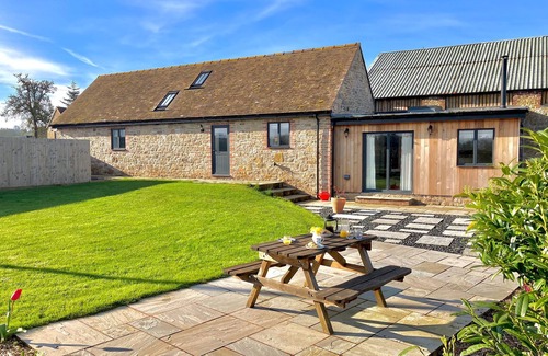 Eaton Mascott Cabaña | Evenwood Byre - a beautiful property that sleeps 4 guests in 2 bedrooms