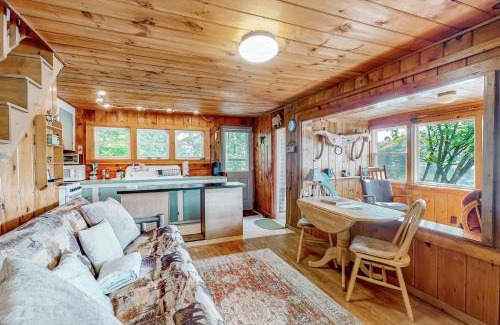 Litchfield Casa | Evergreen Cottage
