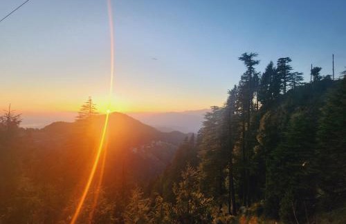 Dalhousie Hotel | Evergreen Escape By Smart Hotels