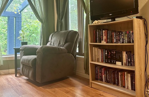 St. Paul Casa | Everlong Acres - Pet Friendly Forest Escape.