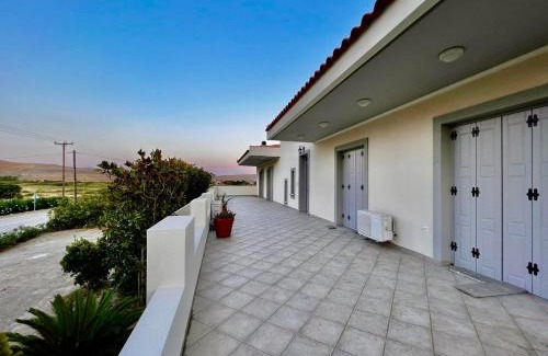 Myrina Casa | EvgatisBeach Loyskoy 2