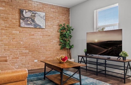 Hyde Park Apartamento | Evonify Stays - Hyde Park Apartments - UTEXAS