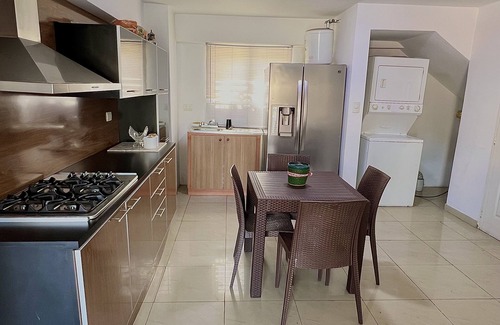Caracas Apartamento | Excelente Apartamento, estacionamiento privado