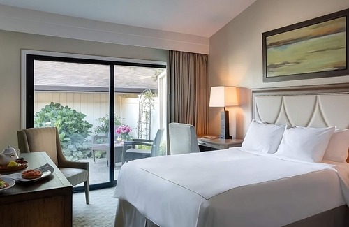 Napa Hotel | Excellent Choice for Your Next Vacay! Golf Course & Tennis, Pool, FREE Parking!