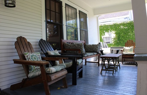 Burlington Casa | Excelente ubicación, jacuzzi privado al aire libre, hogar en el centro de Burlington