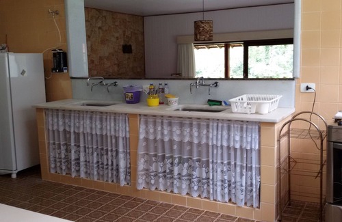 Teresopolis Casa | .Permitido Barbacoa animal doméstico comercio excelente .Piscina barrio + y.