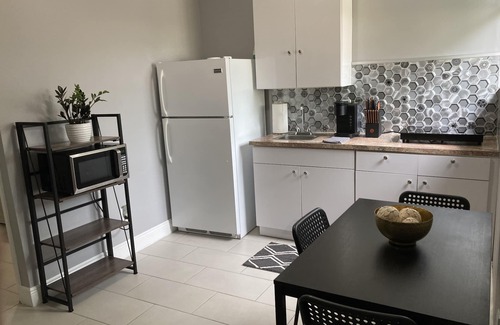 Pembroke Pines Apartamento | Excellent Studio Centraly Located