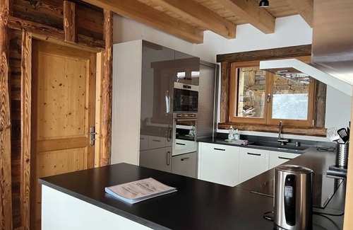 Huez-en-Oisans Chalet De Esquí | Hermoso chalet moderno en el pueblo de Huez Ideal para vacaciones de esquí y ciclismo