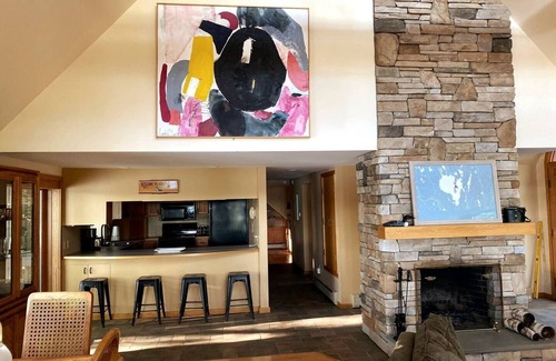 South Casco Casa | Exceptional, classic Lakefront House on Big Sebago Lake