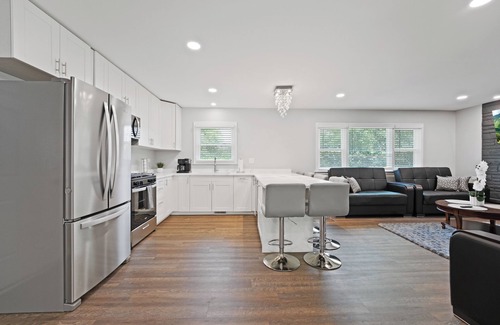 Willowbrook Casa | Exceptional Willowbrook retreat