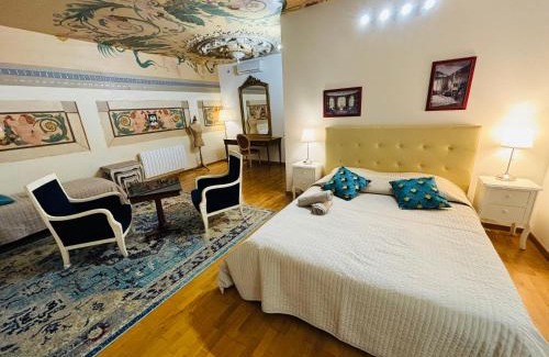 Menton Apartamento | EXCEPTIONNEL ! VENEZ SEJOURNER DANS LES 3 SUITES D'UN AUTHENTIQUE ANCIEN PALACE DE LA "BELLE EPOQUE" de 1874 ! UNIQUE !