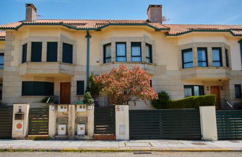Nigran Casa | Exclusiva casa en playa América, cerca de Baiona