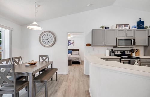 Indian Trails Casa | **EXCLUSIVE 3-bedroom w/heated private pool**