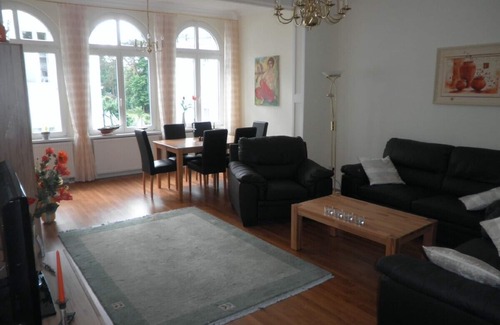 Seebad Heringsdorf Villa | Exclusivo apartamento (3 habitaciones, 85 metros cuadrados) en una zona tranquila, a solo 50 metros de la playa.
