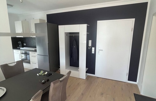 Altefaehr Apartamento | Exclusive apartment with harbor view - 200m to the south beach on the island of Rügen