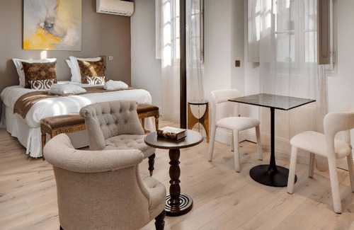 Avignon City Centre Hotel | Exclusive B&B Suites, Apartments, Spa & Fitness The Augustinian House an