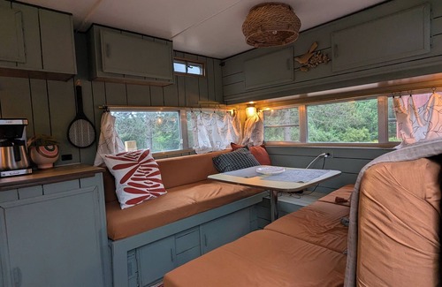 Champion Alquiler De RV | Exclusive Group Glamping Retreat – Entire Campground for Your Private Escape!