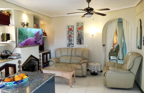 Los Altos Apartamento | exclusivo apartamento con excelentes vistas de los lagos de sal, el puerto y mar, WIFI A1