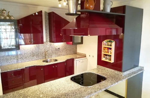 Los Altos Apartamento | exclusivo apartamento con excelentes vistas de los lagos de sal, el puerto y mar, WIFI A1