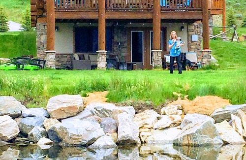 West Yellowstone Cabina | Lujo Lake Front Log Home (Menlo Place) a minutos del parque de Yellowstone