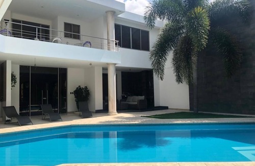 Cali Casa | Exclusive luxury house with pool