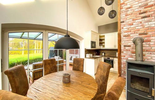 Hage Casa | Exclusive luxury vacation home right on the water with 5 stars in East Frisian Amb