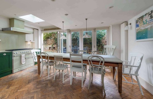 St. Helen's Apartamento | Exclusive North Kensington House