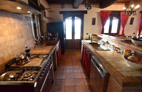 Baschi Villa | Villa en una exclusiva propiedad a lado de la colina: piscina, paseos en poni y cuido de niños