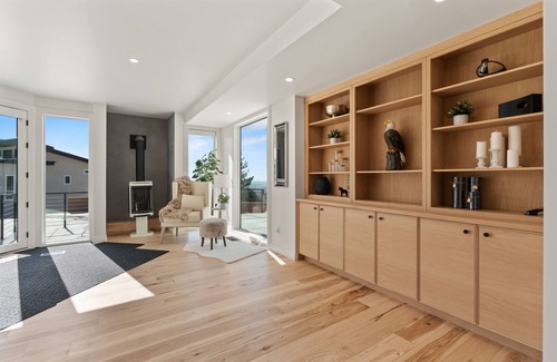 Olympus Cove Casa | Exclusive Resort Escape: Heated Pool, Spa & Pickleball by RedAwning